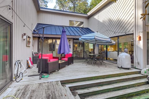 Hilton Head Island Vacation Rental | 2BR | 2BA | 1 Step Required to Enter
