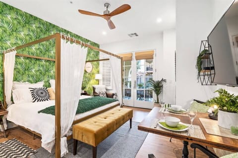 Welcome to your ultimate romantic getaway! One CHIC Desert Retreat - La Casita #5
