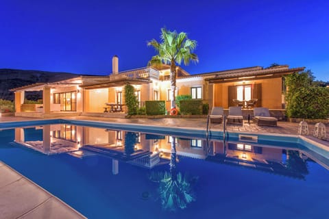 Astarte Villas - The Villa in Olive Grove with Private Pool