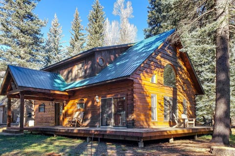 Bayfield Vacation Rental | 3BR | 2.5BA | Steps Required for Entry | 1,970 Sq Ft