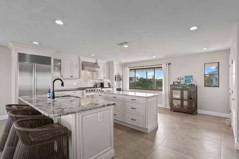 Kitchen / Dual Islands / Viking Stainless Appliances 