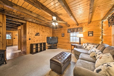 Greenville Vacation Rental | 3BR | 1.5BA | 2 Stories | Stairs Required