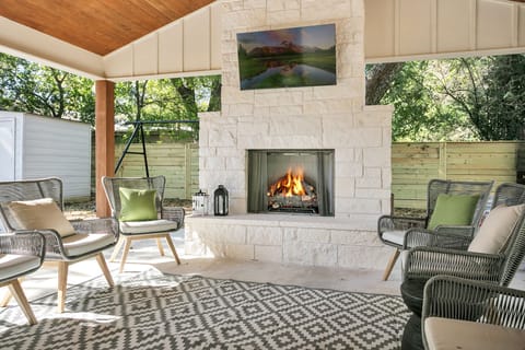 Outdoor Propane Fireplace, 55" Smart Tv