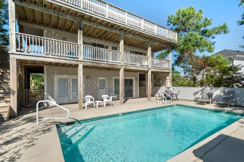 M841: Lighthouse Point | Private Pool Area