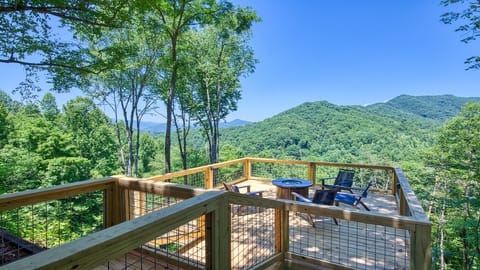 Floating deck to sit and enjoy the 180 degree view 