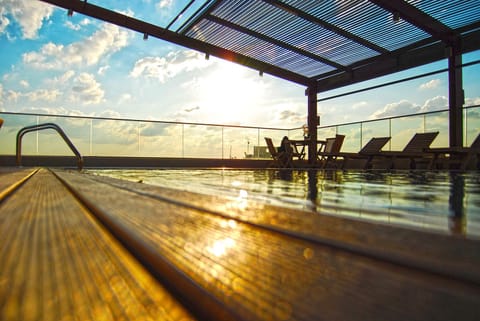 Seasonal outdoor pool