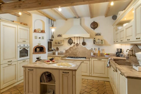 Autumn, Kitchen, Spring, Summer