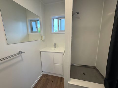 Family Room, 1 Bedroom | Bathroom | Shower, hair dryer, towels