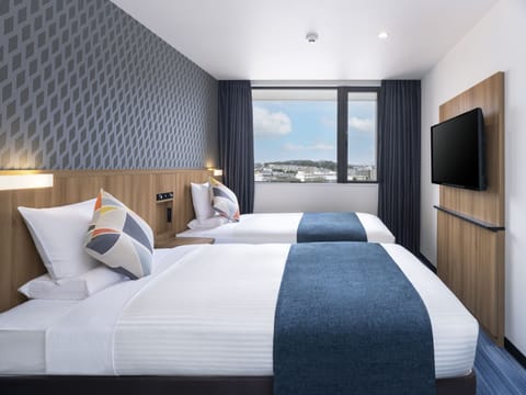 Down comforters, in-room safe, desk, free WiFi