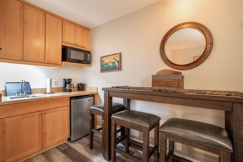 Make a snack | Main Level