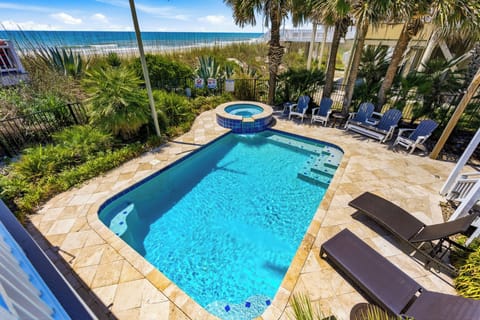 Private Outdoor Pool and Hot Tub