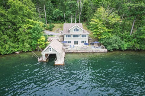 View of the home and dockspace from the lakeside. 
