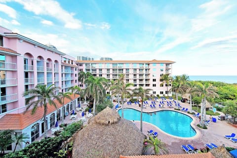 Beautiful Beachfront Resort with Sparkling Pool.