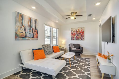 Long Beach Vacation Rental | 1BR | 1BA | 4 Steps Required | 900 Sq Ft
