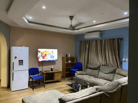 House | Living room | 30-inch TV with cable channels, fireplace