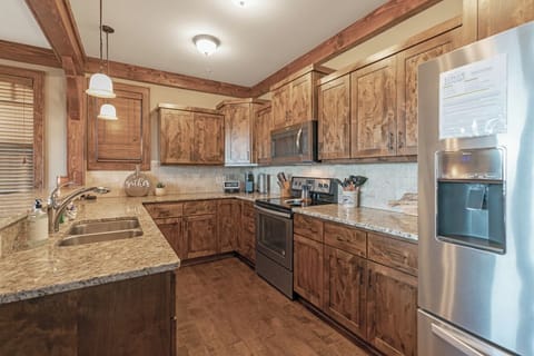 Kitchen--- Granite Counter-tops, Stainless Steel