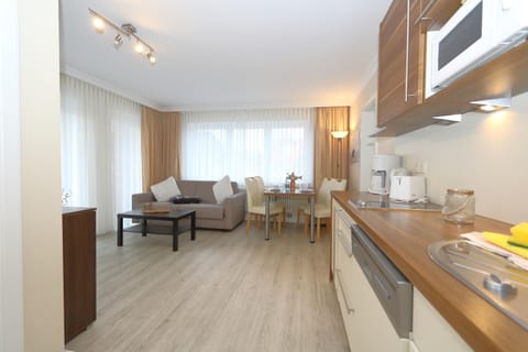 Haus Sarah 5 is located directly on the beach in the heart of Westerland.<br>The beach crossing to Westerland's central beach is about 200 meters away.<br>The house has 8 modern and comfortably furnished vacation apartments for. Apartment in Westerland
