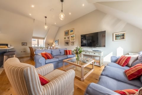 Reenroe, Docking: Sitting room with comfortable seating