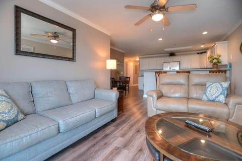 Living Room 
GW 9.2022