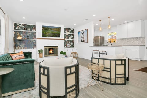 Smart Tv, Gas Fireplace