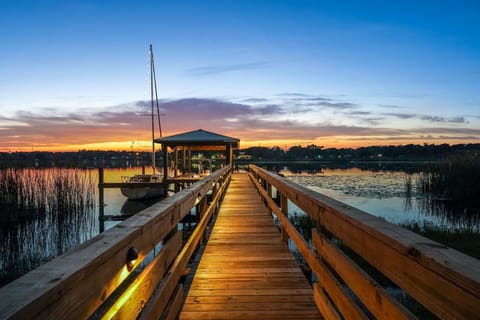 Well lit walkway to take you out to the lake and the sailboat.