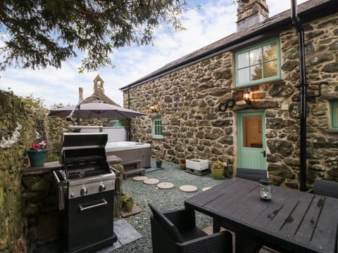 Cottage | Interior