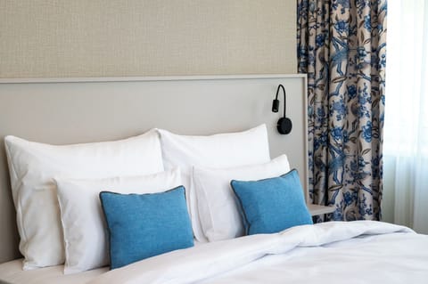 Premium Double Room | Hypo-allergenic bedding available, minibar, in-room safe