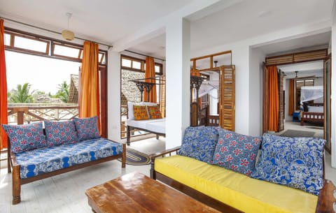 Oceanview Penthouse Suite Lounge Area