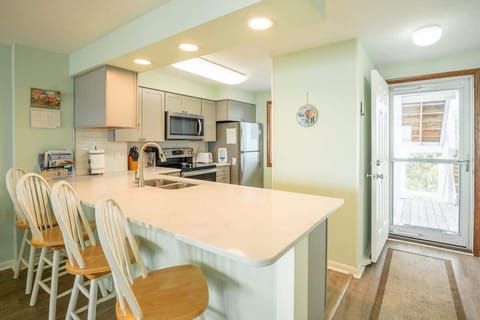 Countertop Seating For Four