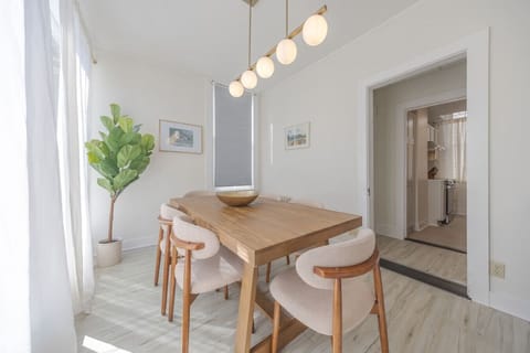 Open Feeling Dining Space for 8