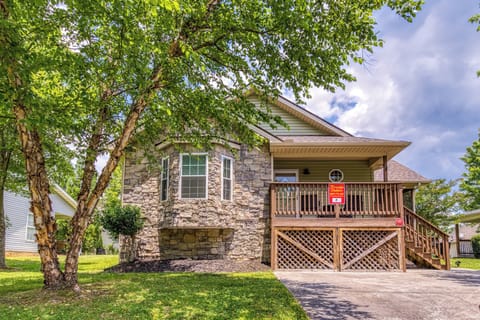 Pigeon Forge Vacation Rental "Wolff Lodge"