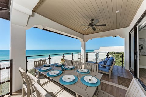 Buena Vista 3 Covered Balcony Dining Table (1)