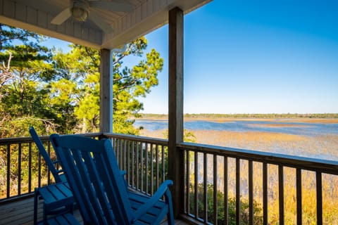 Covered Porch / View
