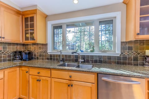 Kitchen - Main Level