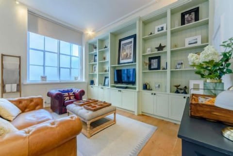 Church Mews - StayCotswold