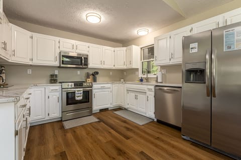 Spacious, well equipped kitchen
