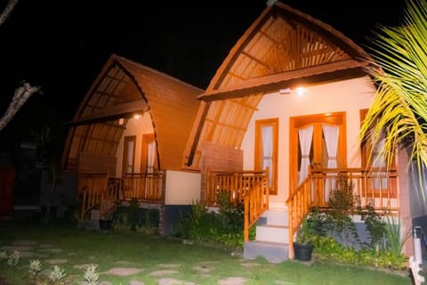 Standard Room, Mixed Dorm | 1 bedroom, desk, free WiFi, bed sheets