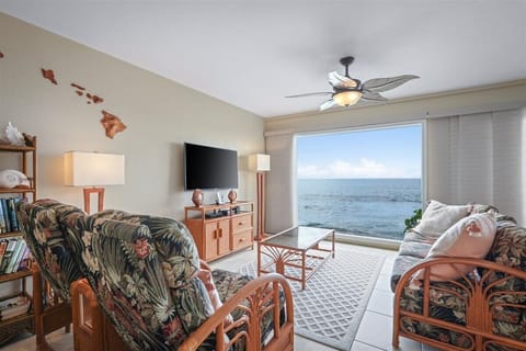 Large picture window to see the amazing view of the ocean
