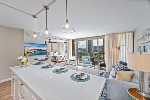 Diamond Head View Fully Renovated 1 BDR