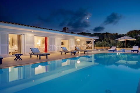 Building Exterior, Pool