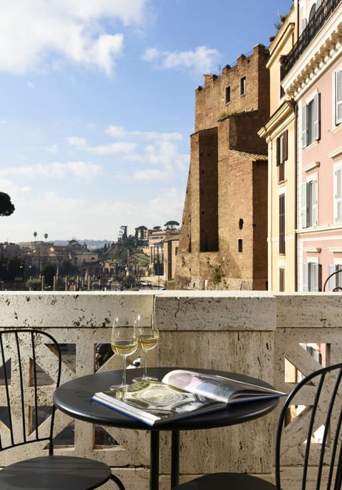Deluxe Room, City View | Balcony view