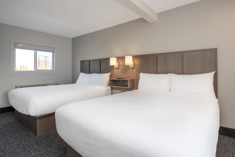 Room | Select Comfort beds, laptop workspace, blackout drapes, free WiFi