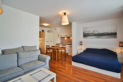 Standard Studio Suite | Living area