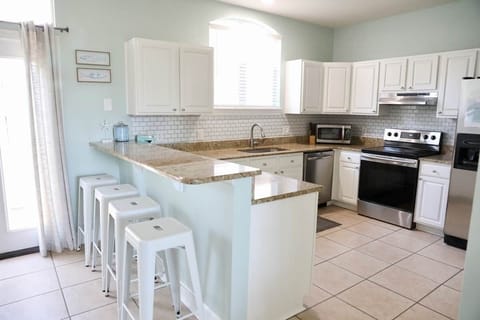 Lazy Marlin Destin-Kitchen