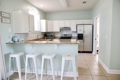 Lazy Marlin Destin-Kitchen