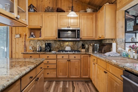 Open kitchen with lots of prep space