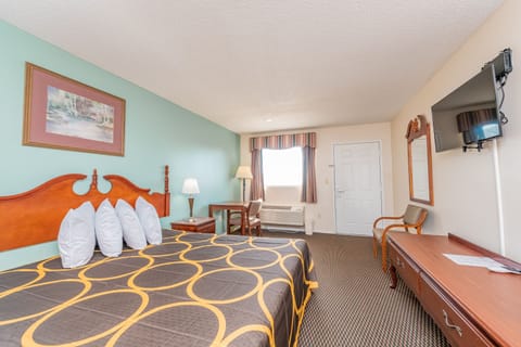 Standard Single Room, 1 King Bed | Desk, laptop workspace, free WiFi, bed sheets