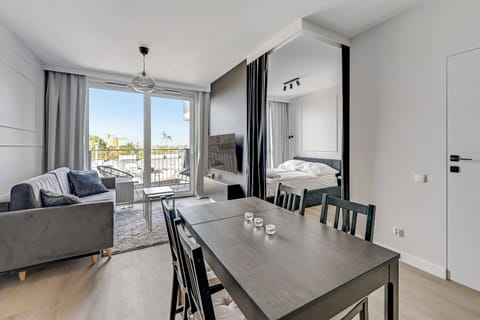 Executive Apartment | Living area | Flat-screen TV