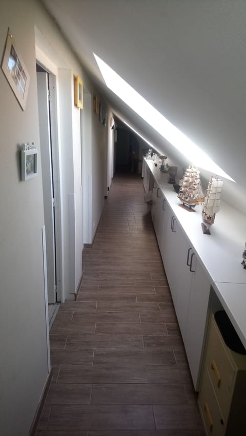 House, 5 Bedrooms, Terrace, Garden View | Hallway