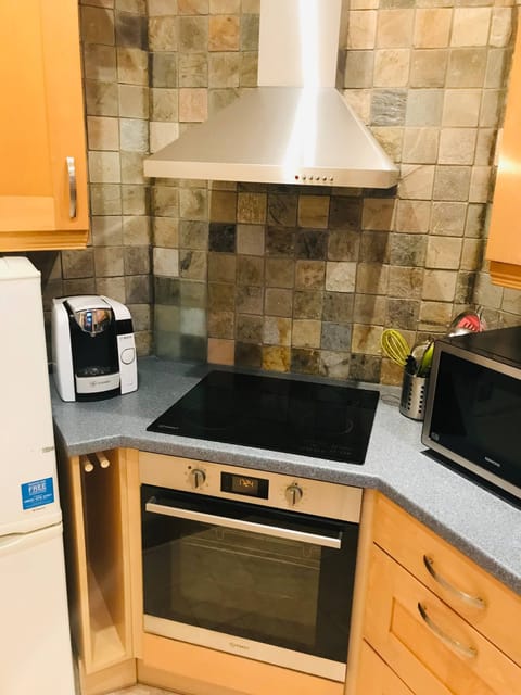 Apartment, 1 Bedroom, Fireplace, Garden View | Interior